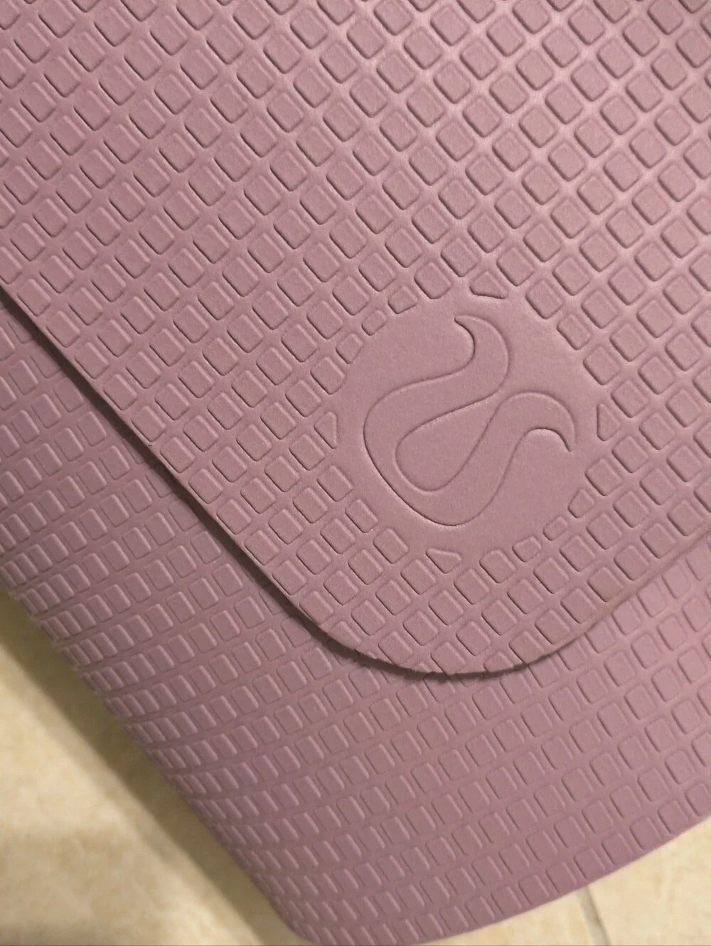 Lululemon The Lightweight Mat 5mm Cyber Violet Ribbed Durface Yoga Mat
